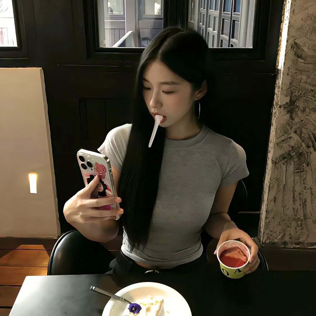 三块广告牌